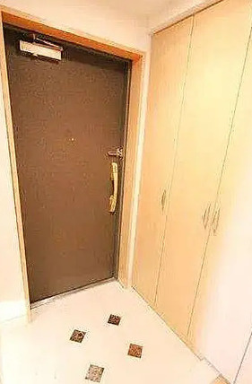 ドルフ後楽園ステーションフロントの玄関