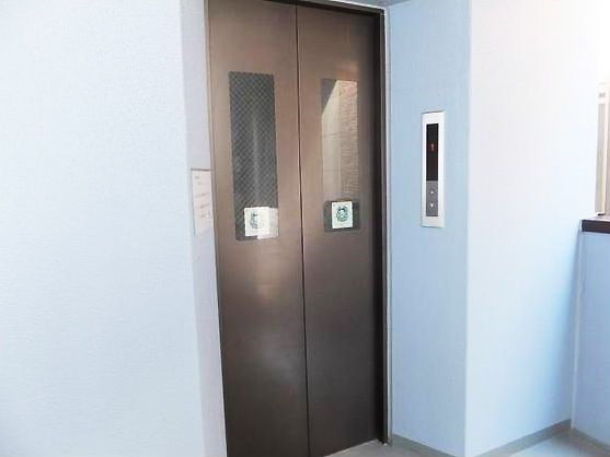 アベニール曙橋のその他共用部分|エレベーター