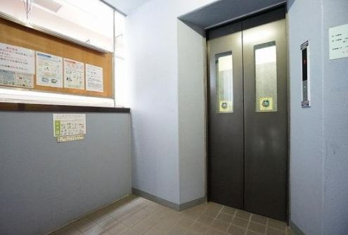 アベニール曙橋のその他|エレベーター