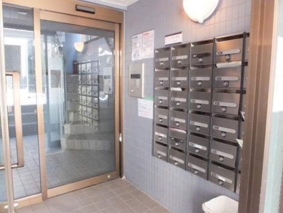 アベニール曙橋のエントランス|エントランスホール