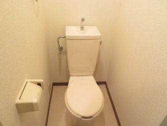 アベニール曙橋のトイレ|独立型のトイレルーム☆(同一仕様写真)