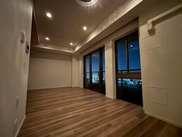 リビングを拡げているため、お気に入りの眺望が望めるポジションに家具配置をすることができます。