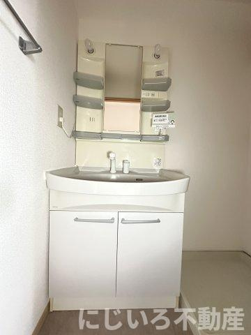 コート・セジュールなかがわの洗面所