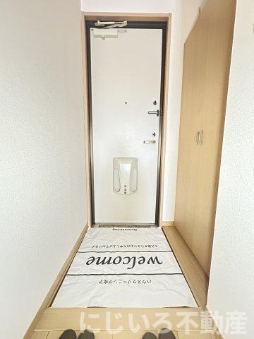 コート・セジュールなかがわの玄関