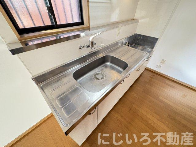 ヨーロピアンシャレ―芝Bのキッチン