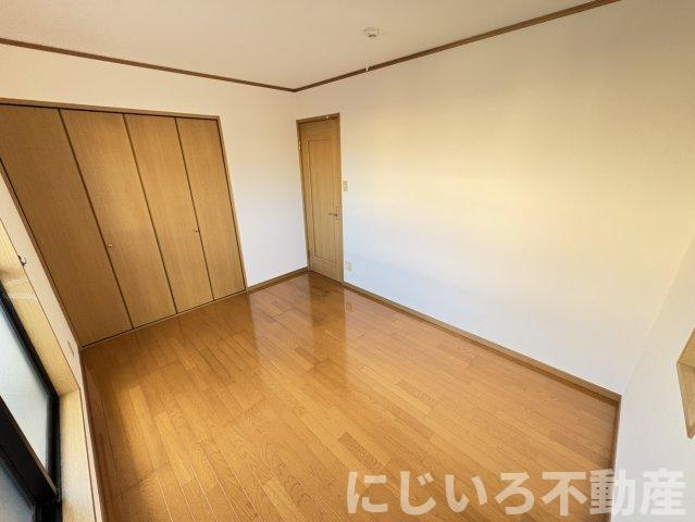 ヨーロピアンシャレ―芝Bの居間・リビング