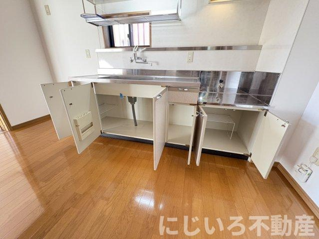 ヨーロピアンシャレ―芝Bのキッチン