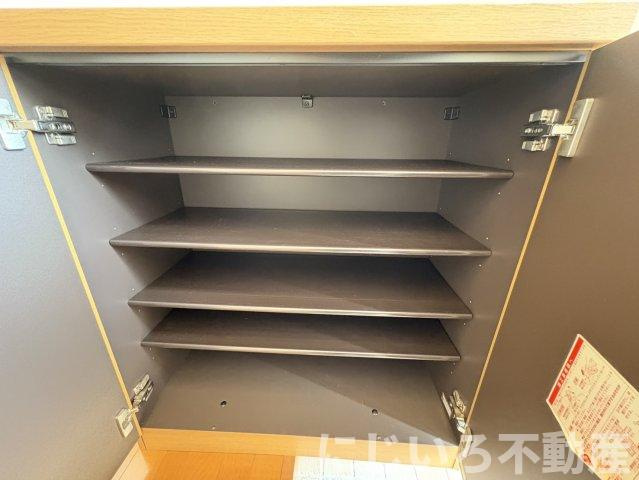 ヨーロピアンシャレ―芝Bの収納