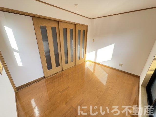 ヨーロピアンシャレ―芝Bの居間・リビング