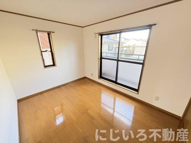 ヨーロピアンシャレ―芝Bの寝室