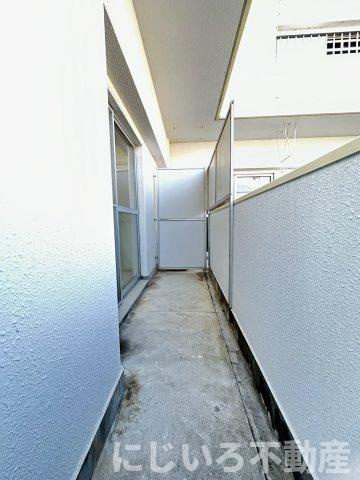 ベルヌーブ北浜ハイツのバルコニー