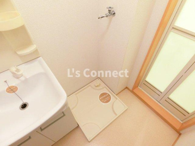 【設備】 | ディアコートＣ | 室内洗濯機置き場には排水パン付き。