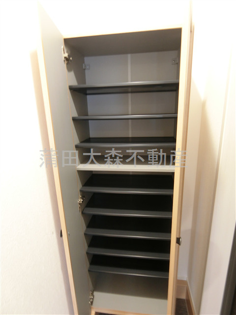 オーラヴァン池上の設備|玄関収納