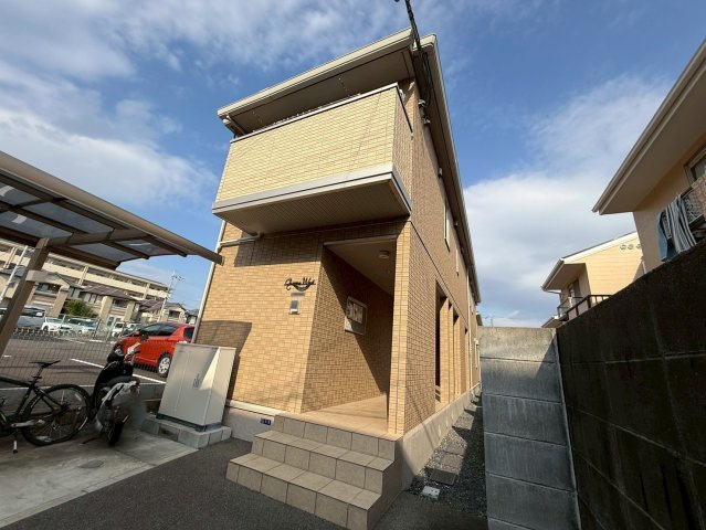 シャルム ウエスト