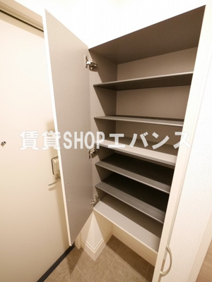  | ルーチェ | シューズボックスがあります