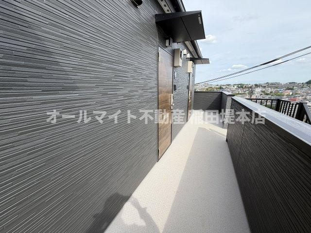 川崎市多摩区生田６丁目のアパートのバルコニー