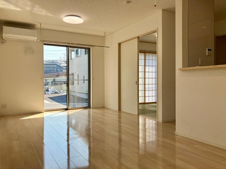 星久喜町戸建の居間・リビング