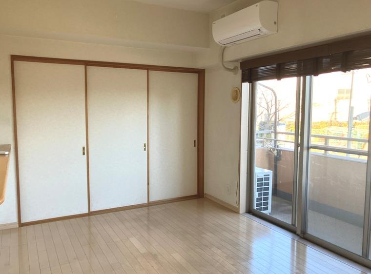 日神パレステージ立石第３の居間・リビング