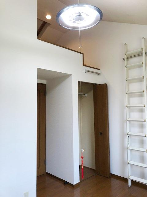 染井野戸建の収納