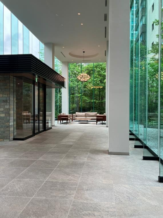 グランドメゾン品川シーサイドの杜のロビー