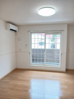 【居間・リビング】 | ベル・フラン | ゆったり過ごせるリビングです