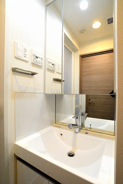 アジールコフレ中野坂上の洗面所