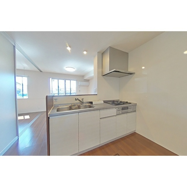 岐阜市川部６丁目のアパートのキッチン