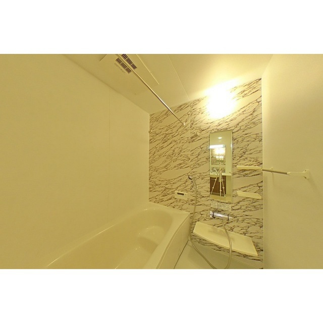 岐阜市川部６丁目のアパートの浴室