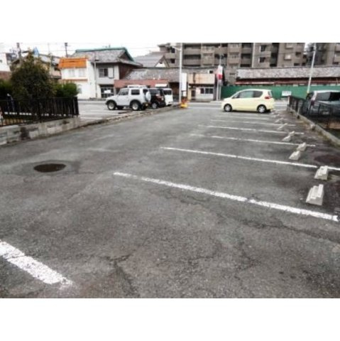 菊地町２丁目横山駐車場