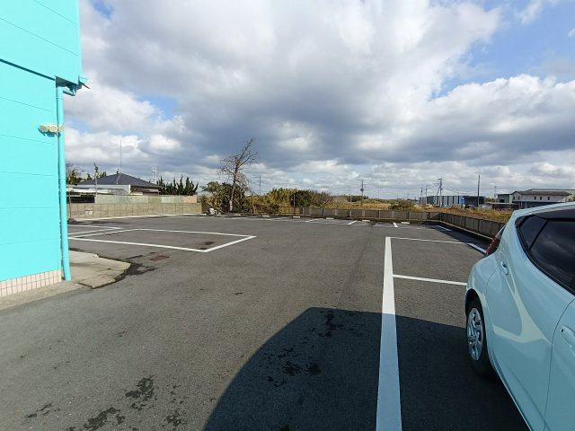 神栖市奥野谷カトレア海岸通り店2階の駐車場|一部使用可