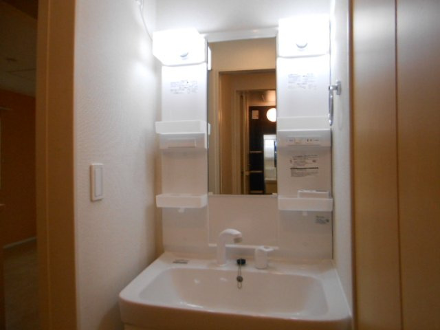 シンシアの洗面所|脱衣スペースもあります