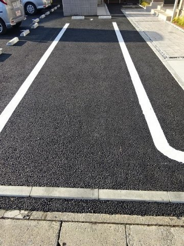 コンフォルターブルⅥの駐車場|駐車場完備です