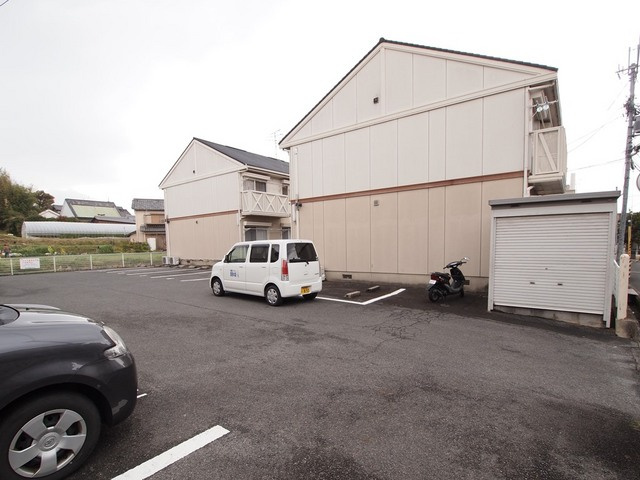 ハイツ池田Ｂの駐車場
