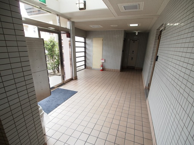パール香芝のエントランス