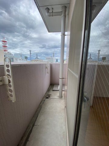 アーバンフラッツ新栄　名古屋市賃貸　仲介手数料無料のバルコニー
