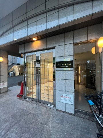 アーバンフラッツ新栄　名古屋市賃貸　仲介手数料無料のエントランス
