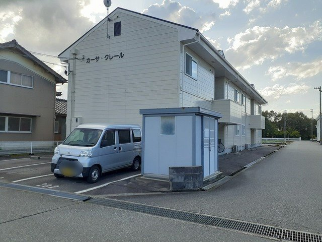 カーサ・クレールの駐車場|駐車場があるので、車を買う予定の方も安心です