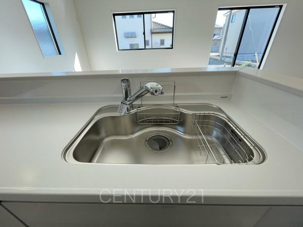 前橋市下新田町1期 3号棟のキッチン|浄水器付きです。