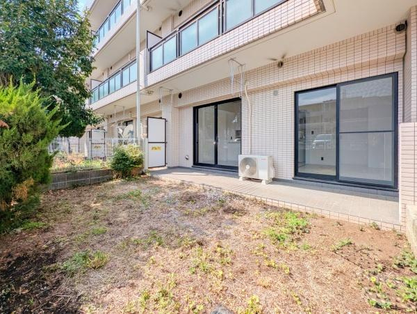 ビューネ綱島東の庭|お庭もついています！
家庭菜園や、お子様のプールなど、使い方は様々です！