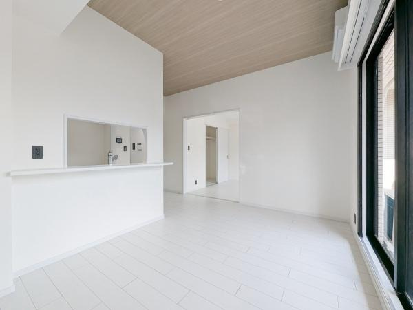 ビューネ綱島東の居間・リビング|家族が自然と集まるリビングは
落ち着きのある空間です♪