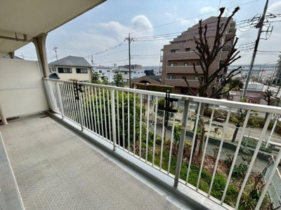 【バルコニー】 | 【11日(土)・12日(日)見学可】日商岩井草加マンション | 日当たりの良いバルコニーです♪