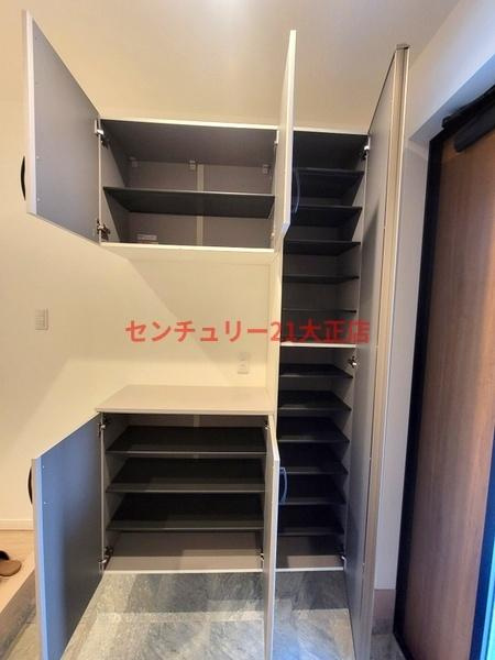 鶴町3丁目　貸家の玄関