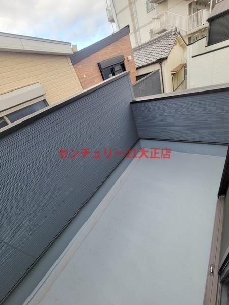 鶴町3丁目　貸家のバルコニー