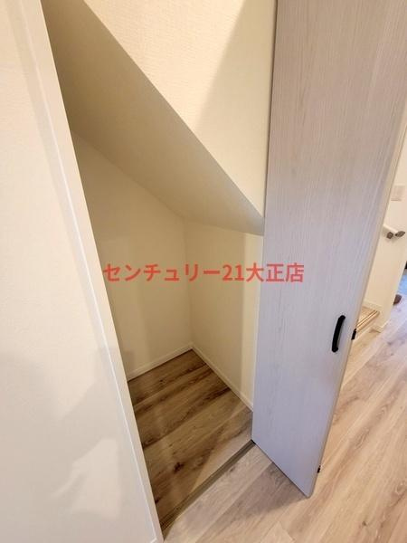 鶴町3丁目　貸家の収納