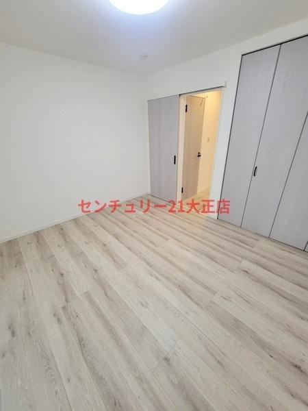 鶴町3丁目　貸家の洋室