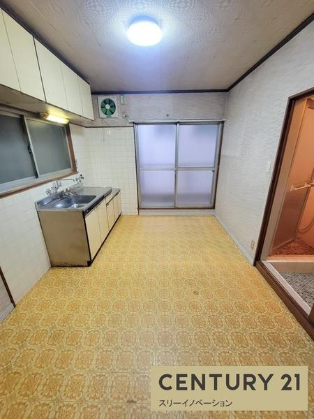 三軒家東1丁目ビルの居間・リビング|★広ーーい室内★