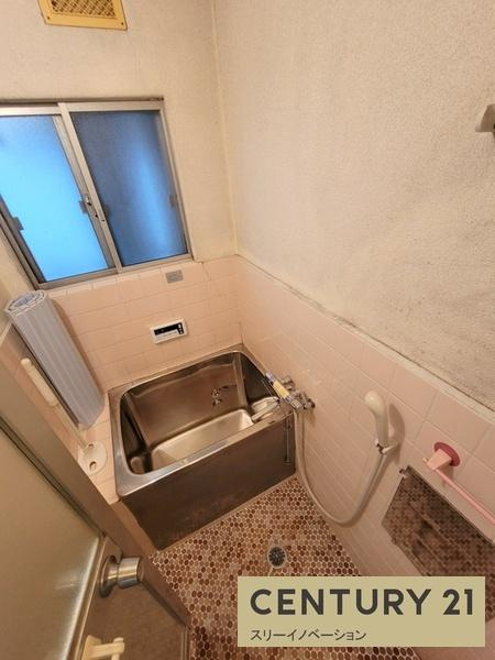 三軒家東1丁目ビルの浴室|★うれしい窓付きのお風呂★