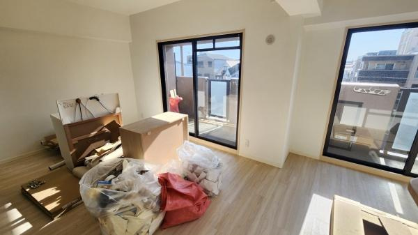 【居間・リビング】 | サンメゾン若江岩田　中古マンション