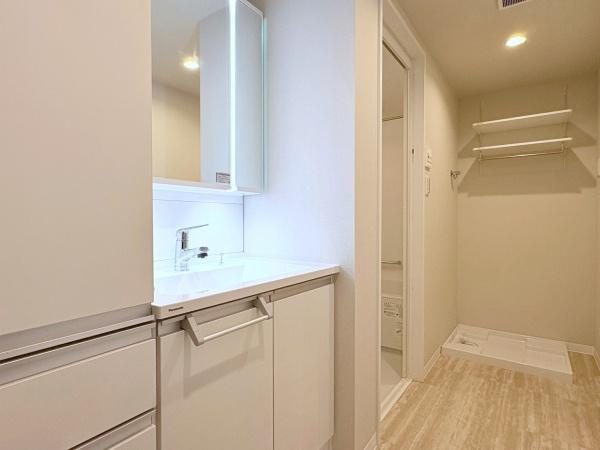 中山パーク・ホームズの独立洗面台