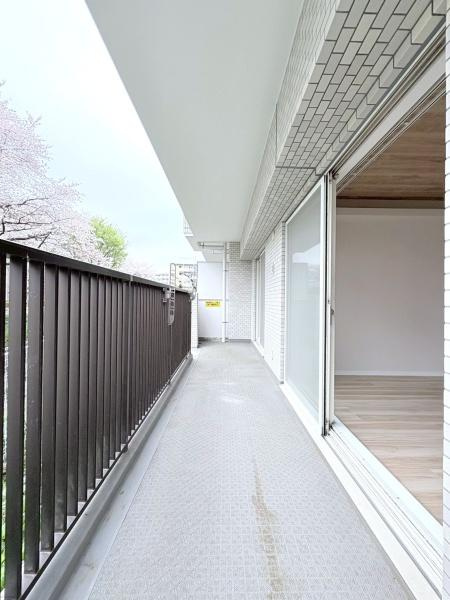 中山パーク・ホームズのバルコニー